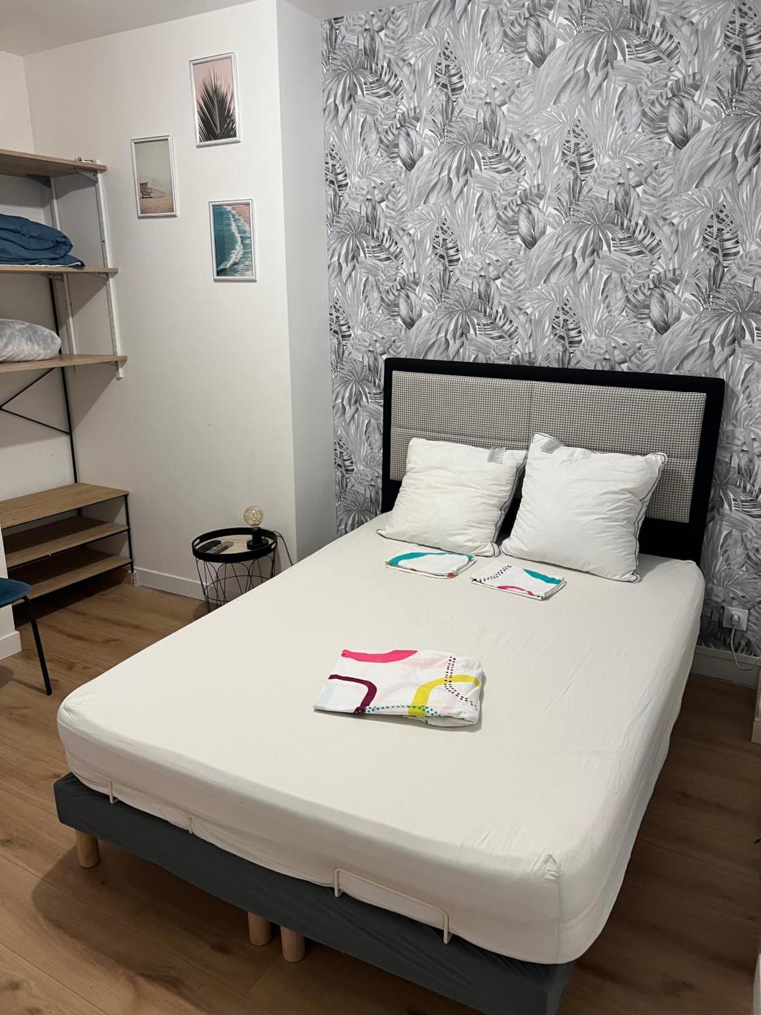 Plat Gousset - Rdc Bed & Breakfast Granville Ngoại thất bức ảnh